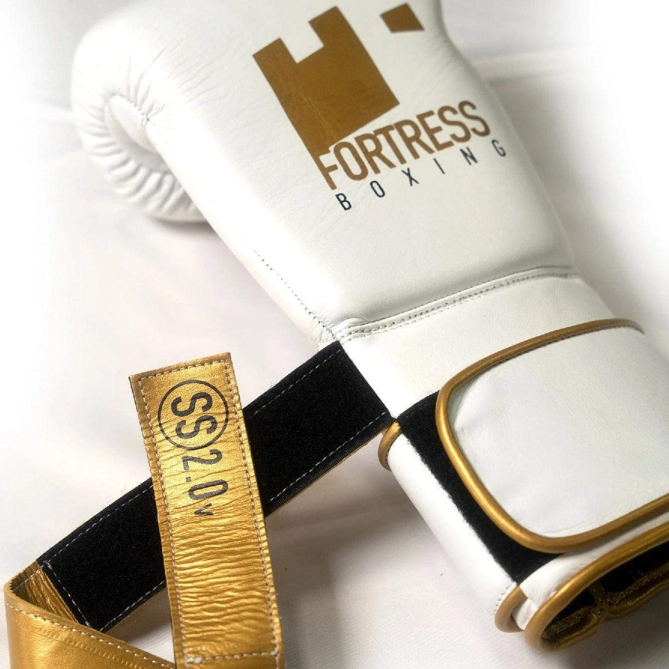 Fortress Boxing SS2.0 Velcro Boxing Gloves White/Gold 2 Fortress Boxing SS2.0 Velcro Boxing Gloves White/Gold - Image 2