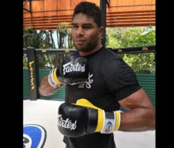 Fairtex FGV18 MMA Super Sparring Hybrid Gloves Red 9 Fairtex FGV18 MMA Super Sparring Hybrid Gloves Red -The Clinch Fight Shop fgv18 fairtex mma sparring gloves red overeem